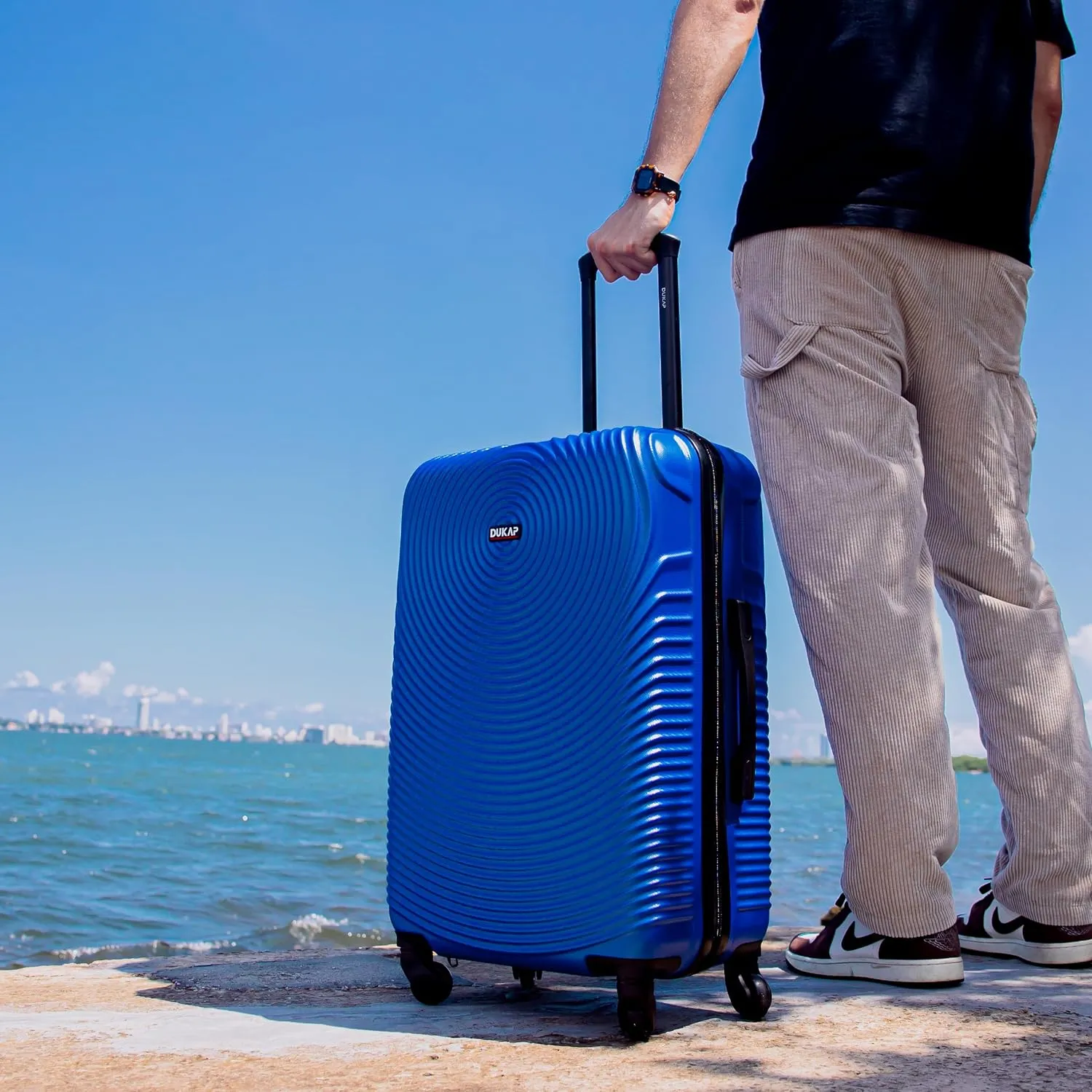 DUKAP INCEPTION Luggage with Spinner Wheels | Durable Lightweight Hardside Suitcase, Travel Bag with Handle and Trolley, 28-Inch Large Checked Luggage | Blue