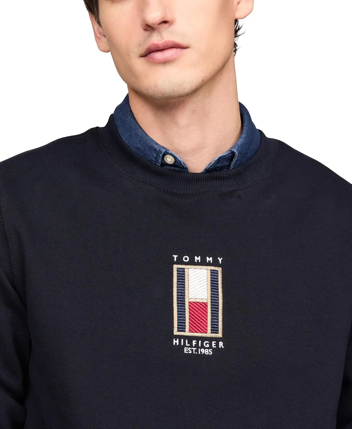 Tommy Hilfiger Men's Medium Weight Crewneck Sweatshirt with Vertical Embroidered Flag Logo